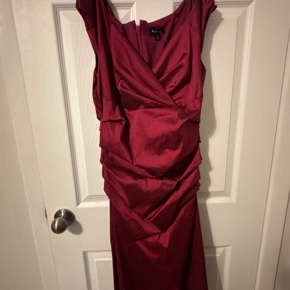 BNWT Le Chateau Red Holiday Cocktail Dress- Size Large - Picture 2 of 4